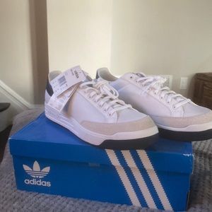 Adidas Rod Laver Sneakers